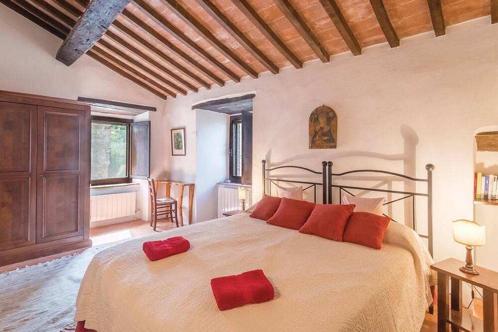 Cozy home in Todi Pg with Wifi in Todi, Perugia Province