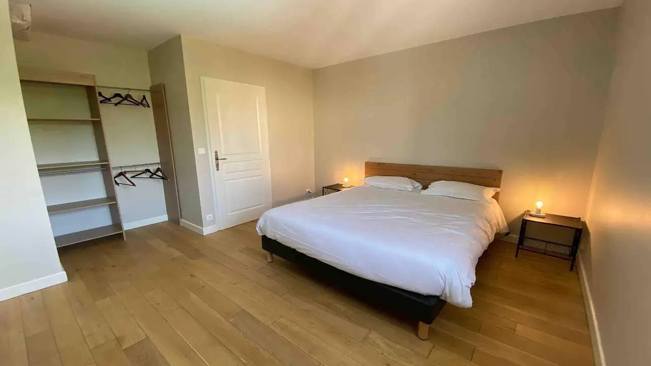 Maison de vacances pour 11 personnes avec piscine in Chalais, Charente