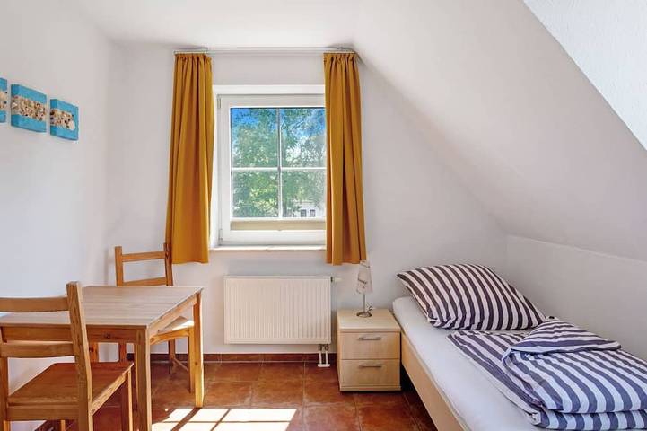 Ferienhaus für 6 Personen, mit Pool und Sauna sowie Garten in Butjadingen - 3