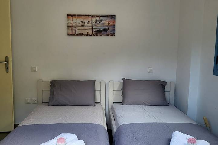Villa Rahes,sea view,3 bedrooms,wifi,5min from the village,low prices in Glossa, Sporaden
