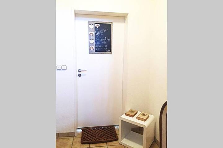 Ferienwohnung für 3 Personen, mit Terrasse und Garten sowie Sauna und Ausblick