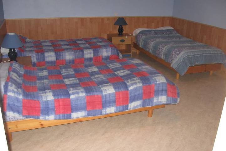 Gîte pour 5 personnes, avec Terrasse ainsi que Jardin et Piscine à Valderiès - 2