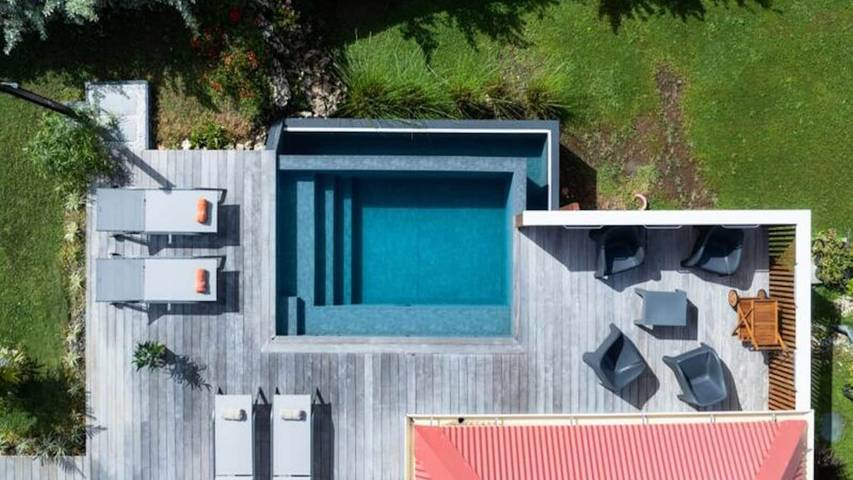 Appartement de vacances pour 5 personnes, avec piscine et jardin