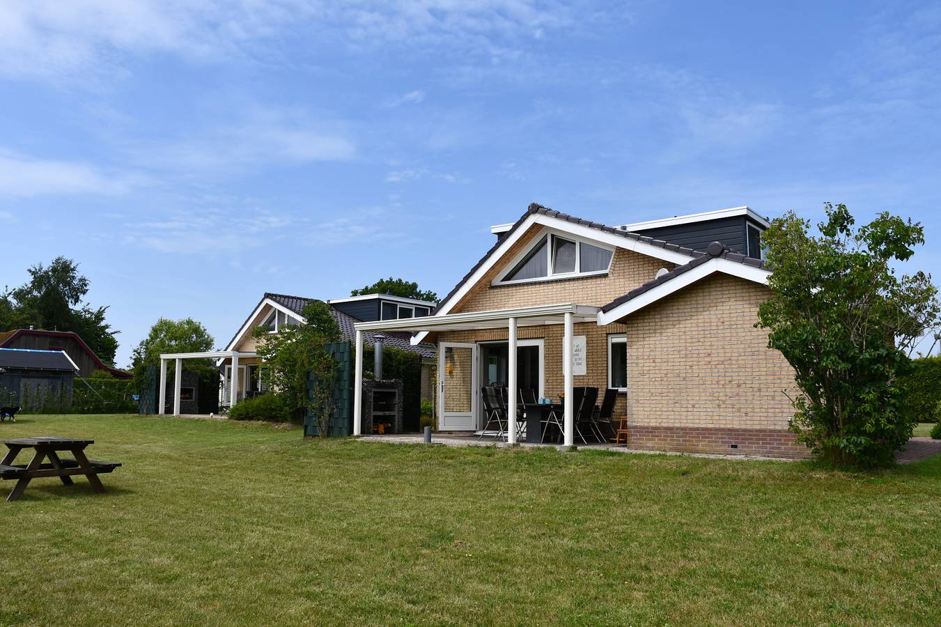 Schönes ländliches 5-Personen-Ferienhaus mit großem Garten in der Nähe des Tjeukemeer in Friesland