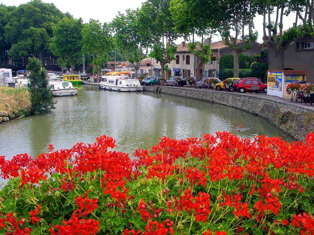 Double Room with Private Bathroom in Renneville, Canal du Midi