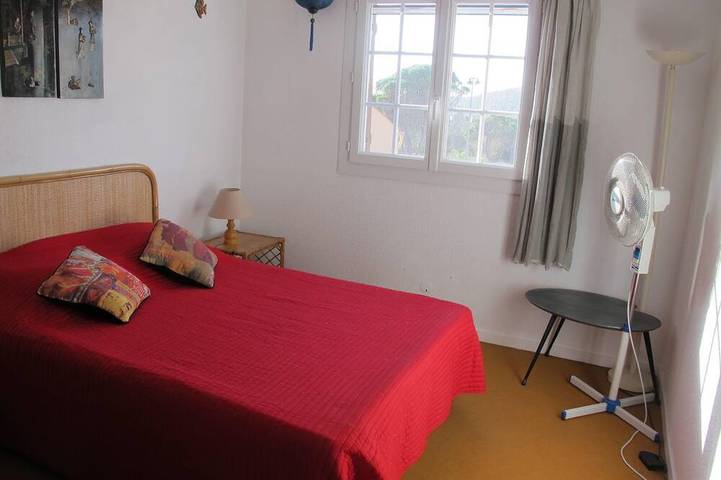 Gîte pour 4 personnes, avec piscine dans Plage de la Baumette - 2