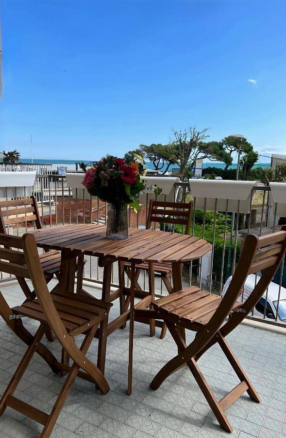 Vakantiewoning voor 6 personen, with Balkon and Terras as well as Uitzicht in Lido di Venezia