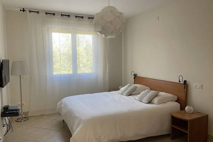 Location de vacances pour 10 personnes, avec jardin et jacuzzi, animaux acceptés à Vendargues - 2