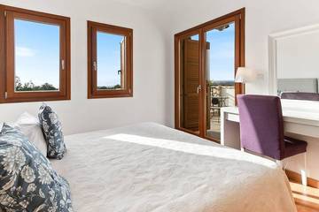 Villa for 4 People in Aphrodite Hills, South Cyprus, Photo 2