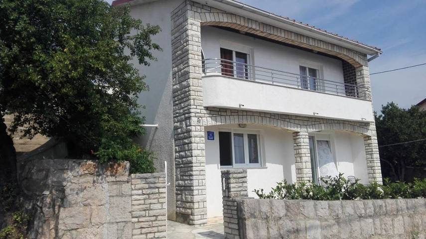 Ferienhaus für 6 Personen, mit Garten und Ausblick, mit Haustier in Karlobag - 2