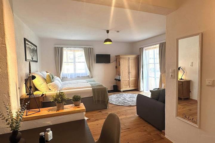 Ganze Wohnung, Ferienwohnung Kathi 32qm mit Balkon in Schechen, Landkreis Rosenheim