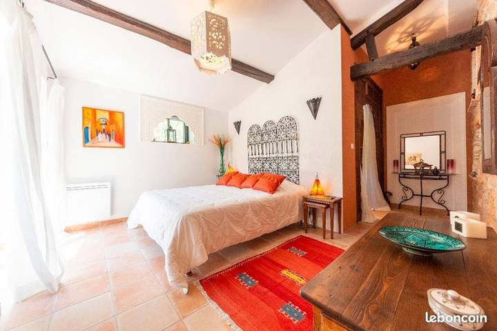 Location de vacances pour 15 personnes, avec vue et jardin ainsi que vue sur le lac et piscine à Corcoué-sur-Logne - 4