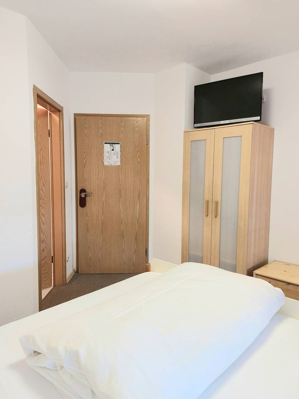 Gästehaus Langhammer - Einzelzimmer mit Dusche und Wc in Bubenreuth, Franken