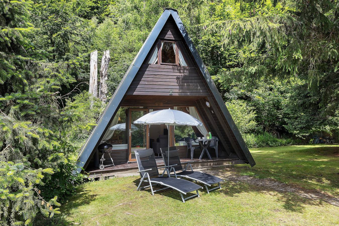 Maison de vacances 'Ferienhäuser Am Waldschlößchen' avec vue sur la montagne, terrasse et jardin in Lautenthal, Langelsheim