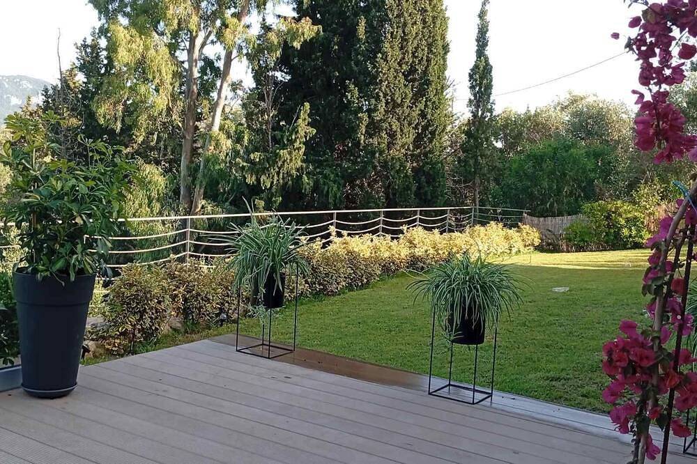 Ganze Wohnung, ☀️ The perfect place to work or unwind – with stunning nature views in Agios Georgios, Korfu