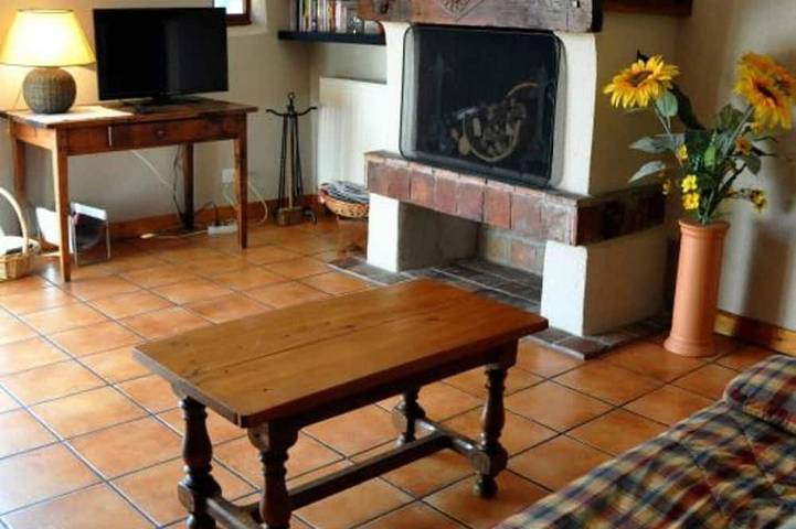 Gîte pour 5 personnes, avec jardin à Maringes - 3