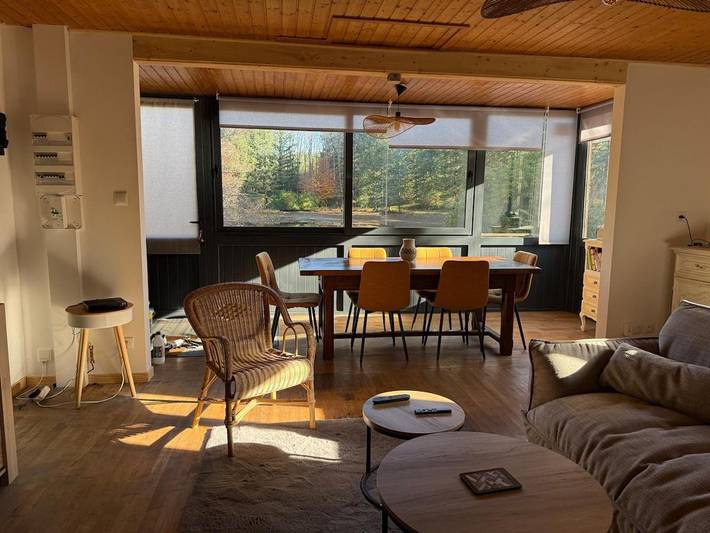 Gîte pour 4 personnes, avec vue sur le lac et vue ainsi que jardin et terrasse dans Palisse