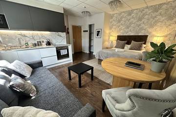 B&b for 23 People in The Cotswolds, South East England, Photo 2