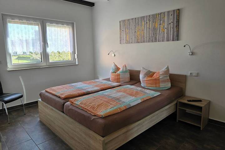 Ferienwohnung für 10 Personen, mit Terrasse und Garten in Senftenberg - 2