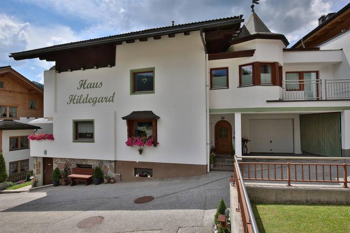 Hütte für 3 Personen, mit Balkon und Terrasse in Gerlos