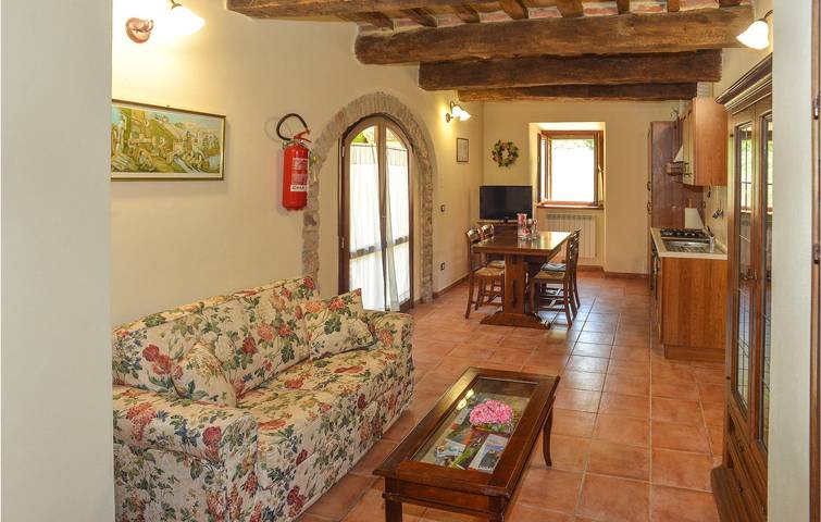 Casa de vacaciones para 10 personas con piscina in Cagli, Valle del Metauro
