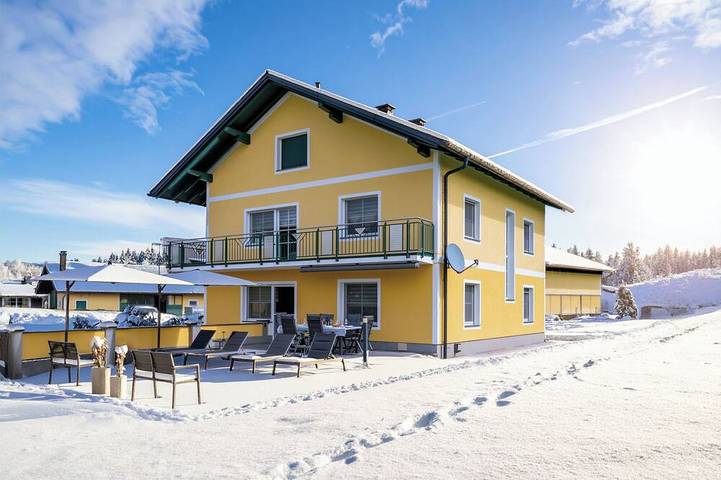 Ferienhaus für 8 Personen, mit Garten und Balkon