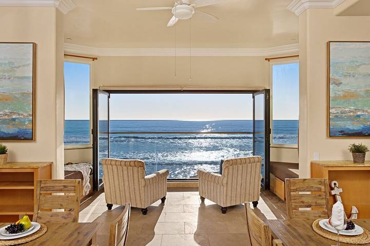 Vacation rental for 18 people, with balcony and hot tub in Oceanside