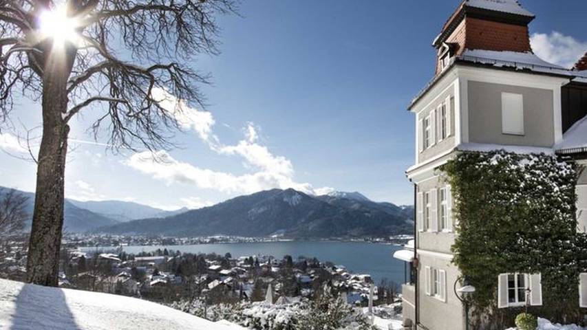 Hôtel pour 2 personnes, avec piscine et vue sur le lac ainsi que sauna et jardin au Tegernsee