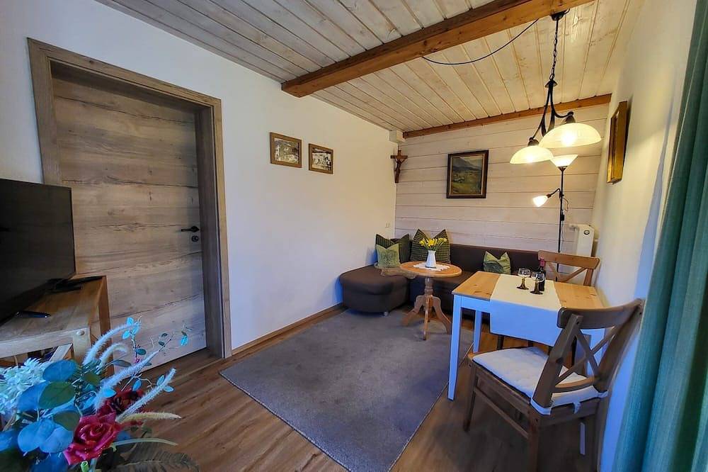Ganze Wohnung, Ferienwohnung Untersberg, 1-2 Personen, 42 qm, Terrasse, ruhige Lage in Göllstock, Schönau am Königssee