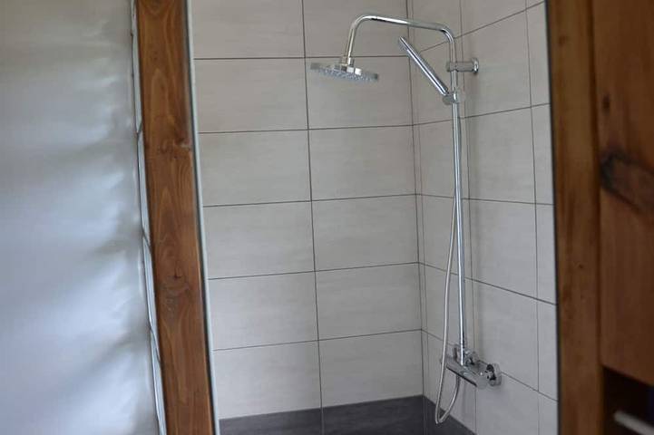 Gîte with spacious terrace, beautiful views, close to shops and rivers in Lagorce, Ardèche