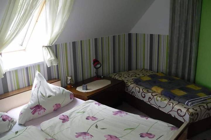 Ferienwohnung für 4 Personen, mit Terrasse und Pool in Zittau - 2