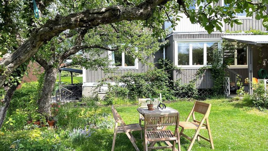 Ferienhaus für 4 Personen, mit Balkon und Garten in Linköping