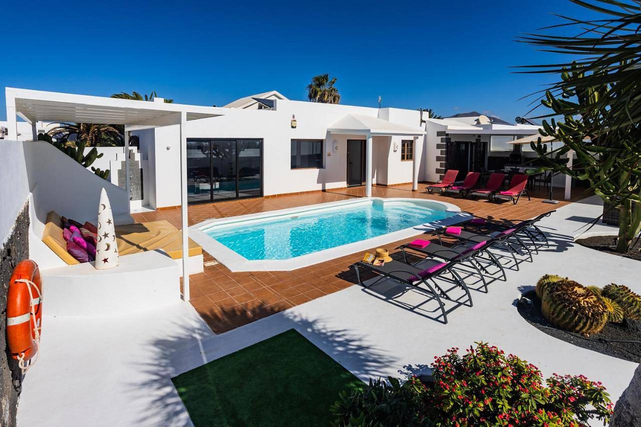 Four-Bedroom Villa in Playa Blanca, Yaiza
