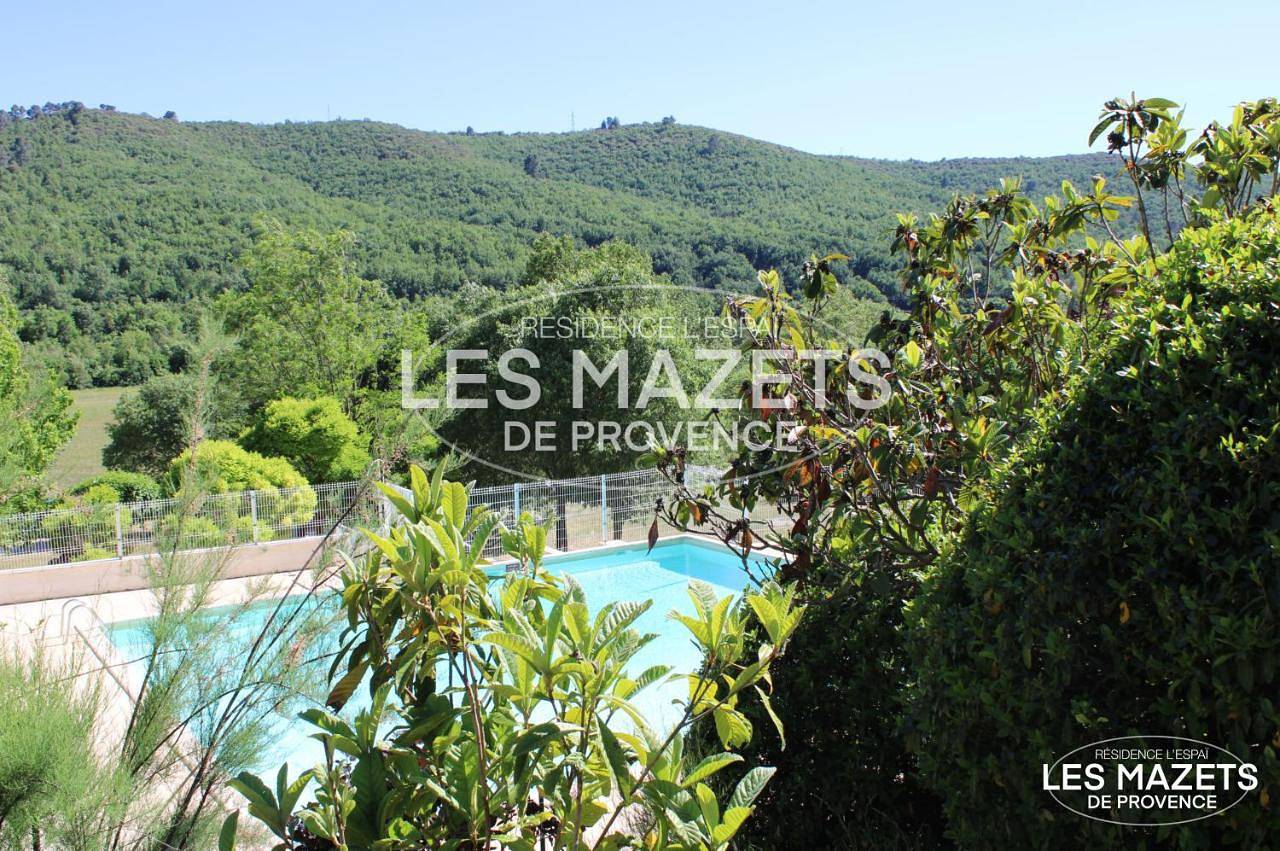 Appartement entier, One-Bedroom Apartment in Saint-Martin-de-Brômes, Alpes-de-Haute-Provence