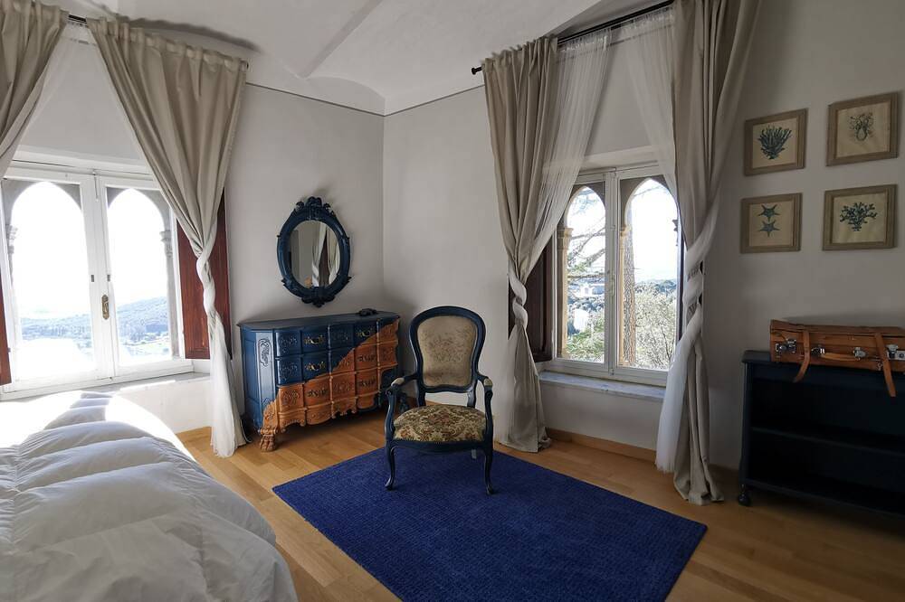 Entire apartment, The English house a unique dwelling in the village with sea view and furnished terrace in Campiglia Marittima, Etruscan Coast