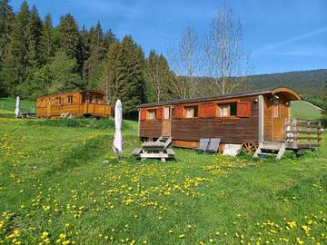 Gîte pour 5 personnes, avec jardin à Méaudre