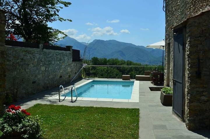 Gîte pour 6 personnes, avec Jardin et Piscine