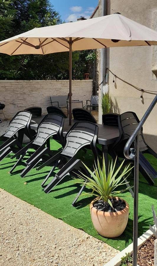 Location de vacances pour 10 personnes, avec Terrasse et Jardin dans Savigny-le-Sec