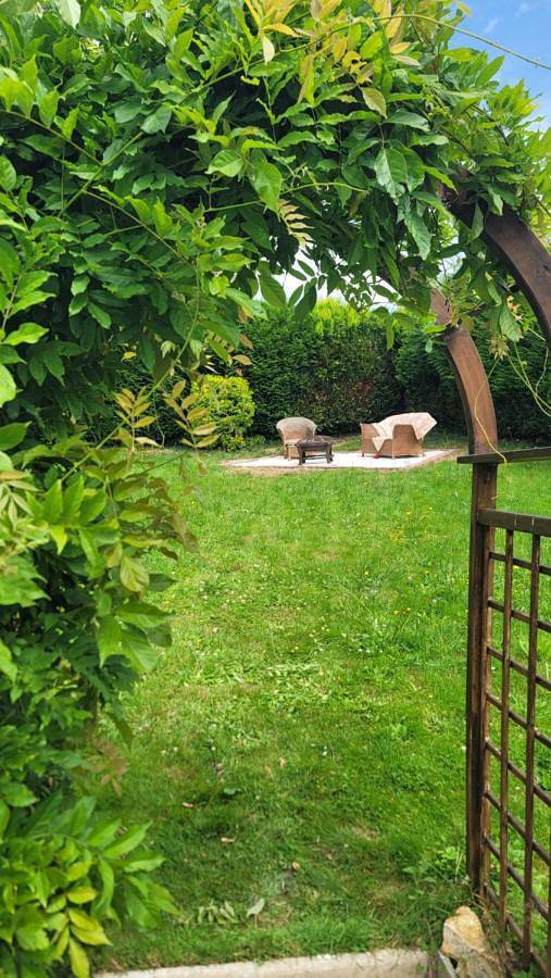 Location de vacances pour 2 personnes, avec vue et jardin à Villiers-le-Pré - 4