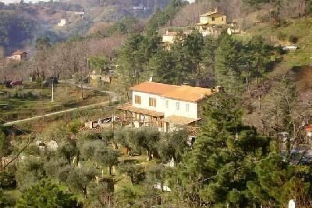 Fantastisches Rustico mit Traumblick bis hin zum Meer. Sonnenterrasse. in Strettoia, Pietrasanta