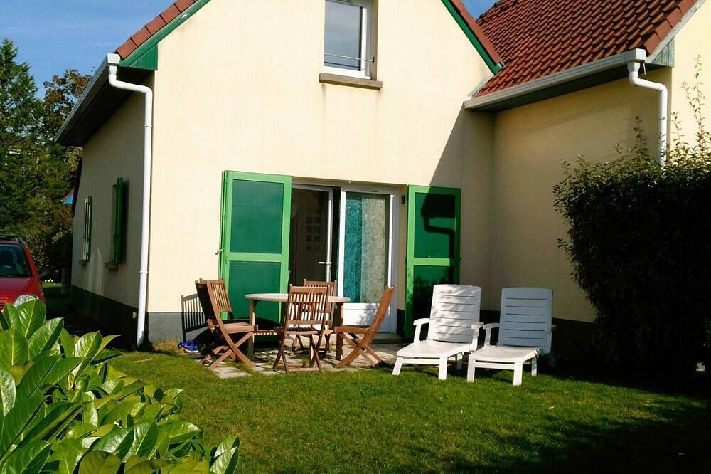 Holiday house, located area of ​​the pines in Stella Plages, near Le Touquet in Cucq, Montreuil region