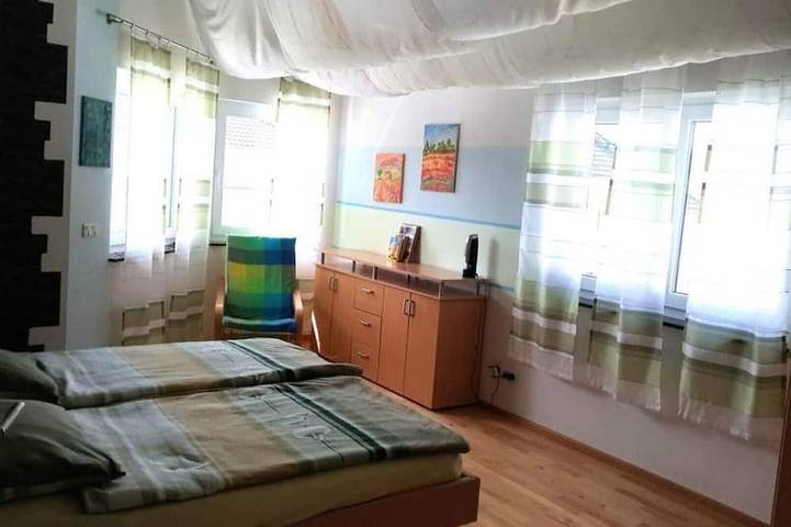 Ferienwohnung für 8 Personen, mit Balkon und Whirlpool in Singen - 4