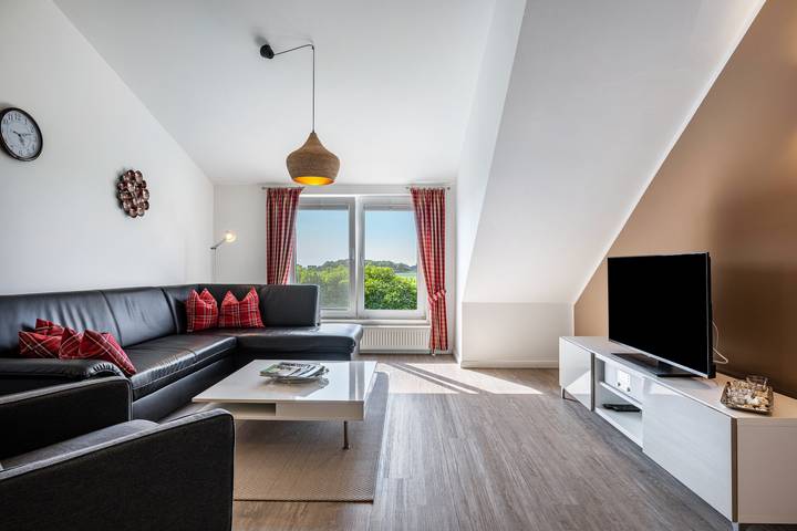 Ganze Wohnung, Ferienwohnung Voglkoje" mit privater Terrasse, Gemeinschaftsgarten und Wi-Fi in Pellworm, Nordfriesland