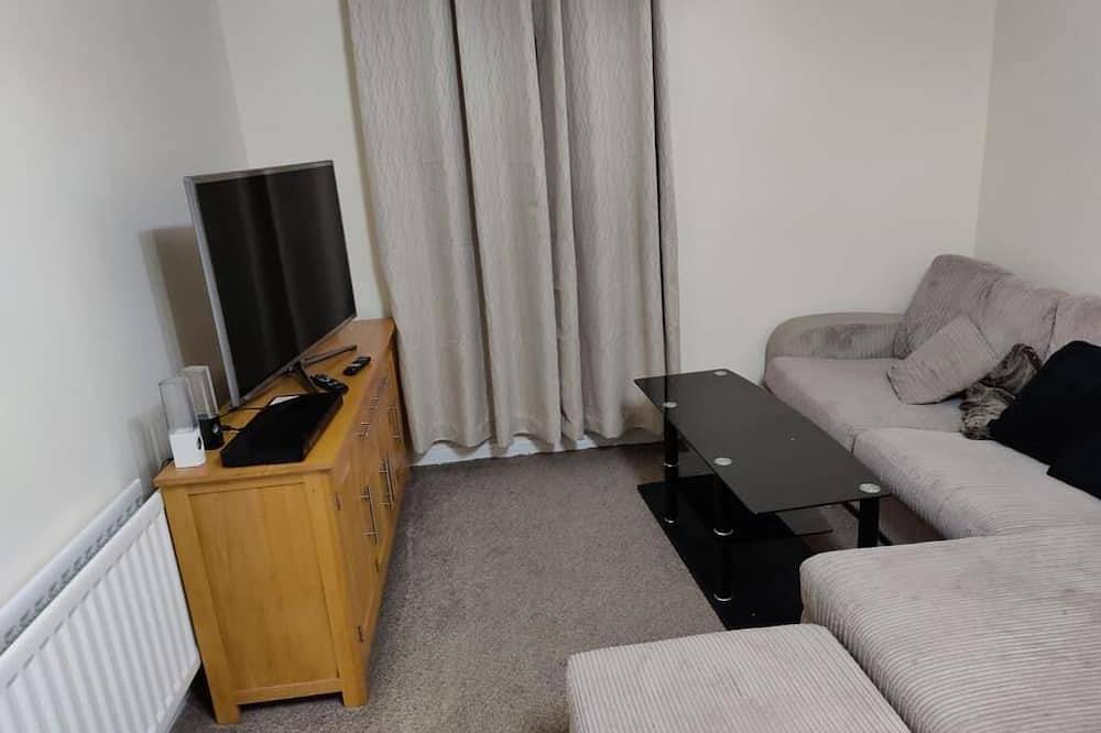 Entire apartment, 10 Min walk frm Swindon Train Station . 2 Bedroom apartment available in Swindon, North Wessex Downs