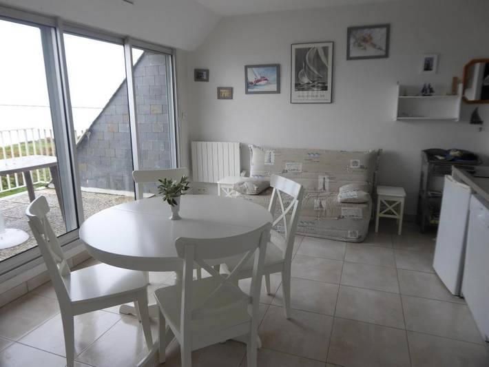 Gîte pour 5 personnes, avec terrasse et vue dans Grande plage de Kervoyal - 3