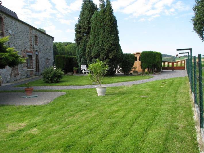 Gîte pour 6 personnes, avec Terrasse et Jardin à Houyet