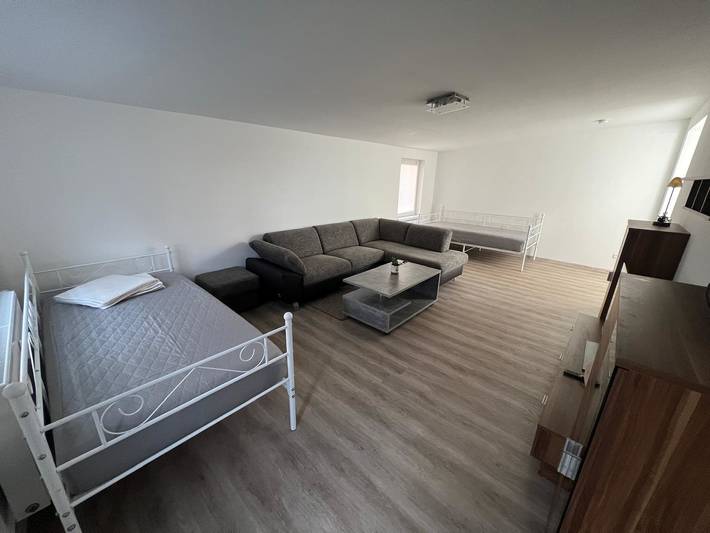 Ganze Ferienwohnung, Grosse Möblierte Wohnung  Zu Vermieten inkl. Parkplatz , Garten in Kolkwitz, Lausitz