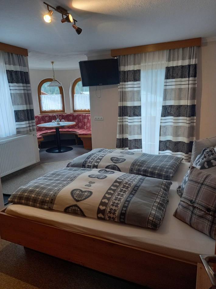 Ferienwohnung für 2 Personen, mit Balkon und Terrasse in Oetz - 4