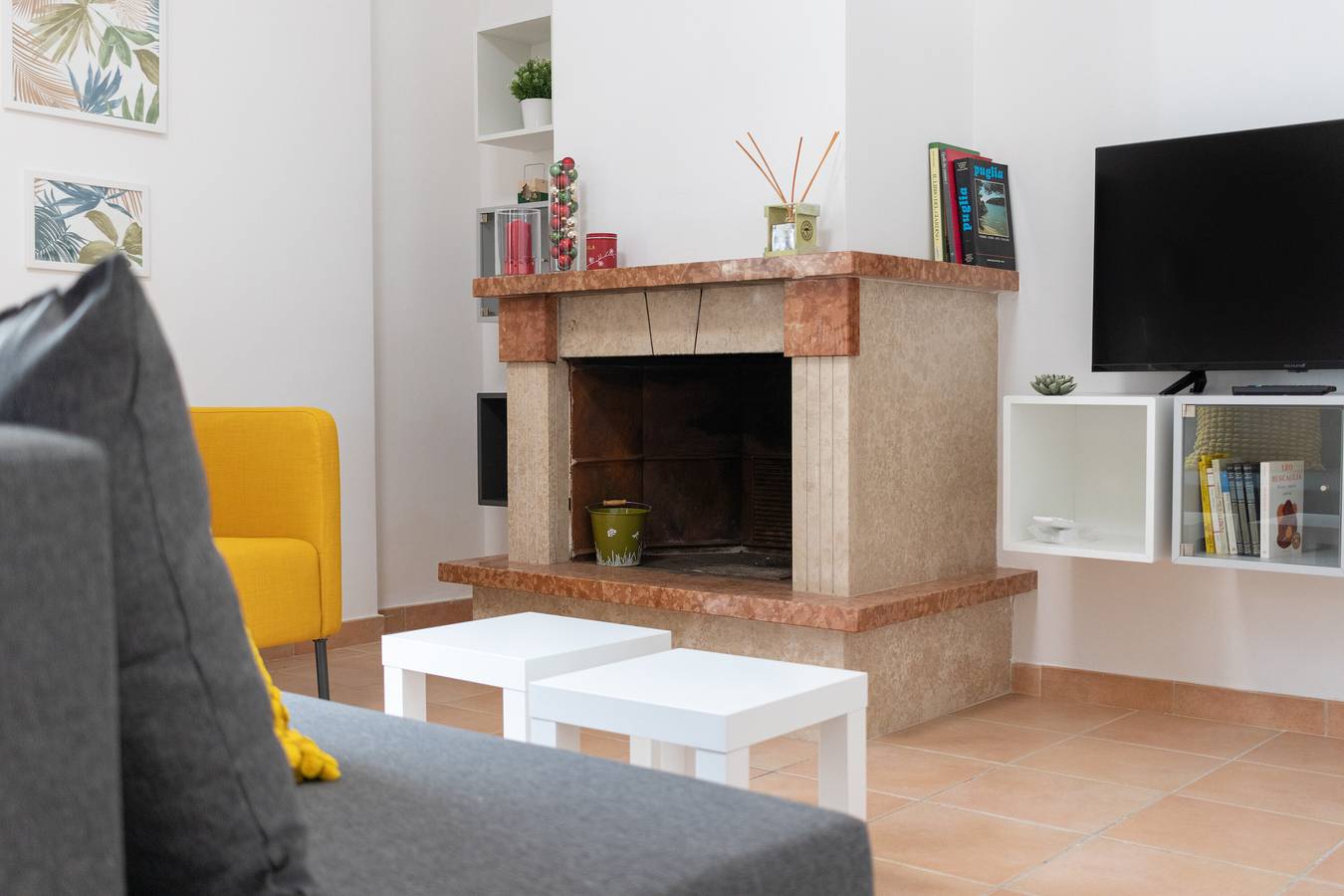 Casa vacanze 'Appartamento Fiordiloto' con terrazza privata, Wi-Fi e aria condizionata in Adelfia, Provincia di Bari