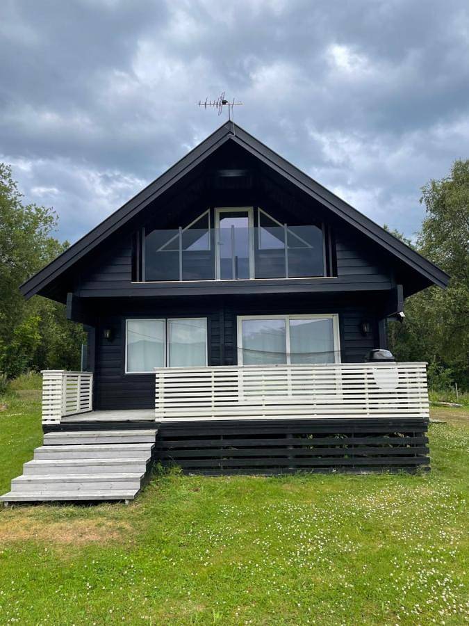 Ferienhaus für 5 Personen, mit Garten und Whirlpool in Lyngen